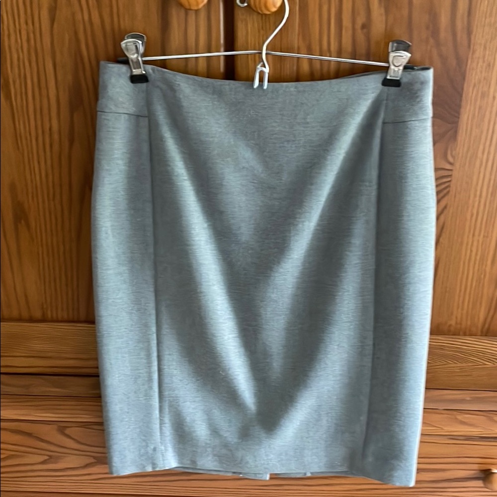 LOFT Gray Pencil Skirt Knee-Length Work Style